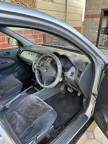 Honda: Honda HR-V: 2000 г., 1.6 л, Вариатор, Бензин, Универсал — 6