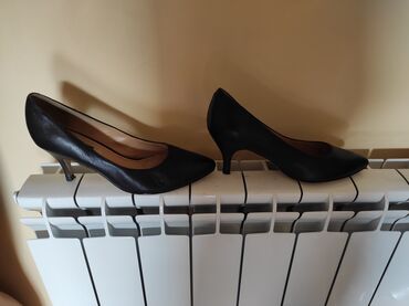 koze gustera za odevne predmete aksesoar cipele uvoz komada: Salonke, 37