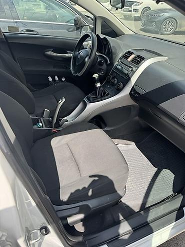 auris: Toyota Auris: 2008 г., Механика, Бензин, Хэтчбэк — 7