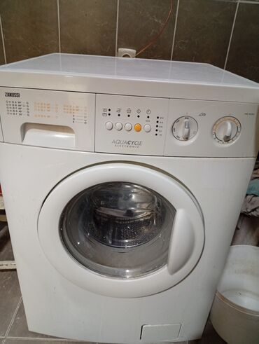 Стиральные машины: Стиральная машина Indesit, Б/у, Автомат, Полноразмерная