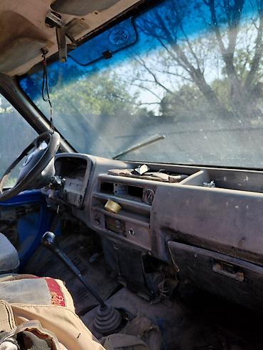 dizel motor yağı: Ford Transit: 2.5 l | 1990 il 335778 km Mikroavtobus — 4