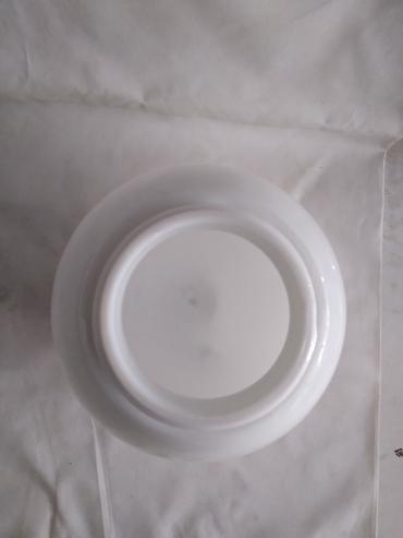 ignis sporet: Staklo za plafonsku svetiljku precnik oko 14,5 cm. otvor 7 cm. sa — 3