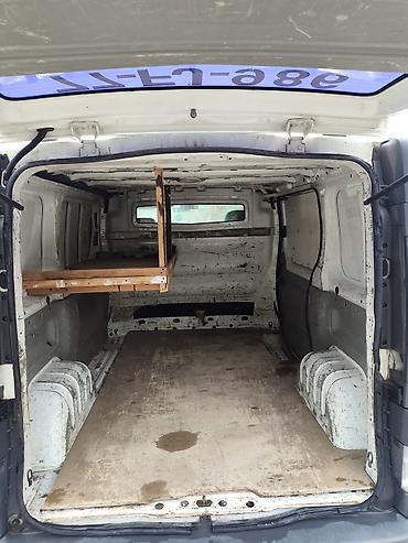 maşın qapıları: Renault Trafic yük mikroavtobusu - Korpus: ağ, sürgülü yan qapı və — 2