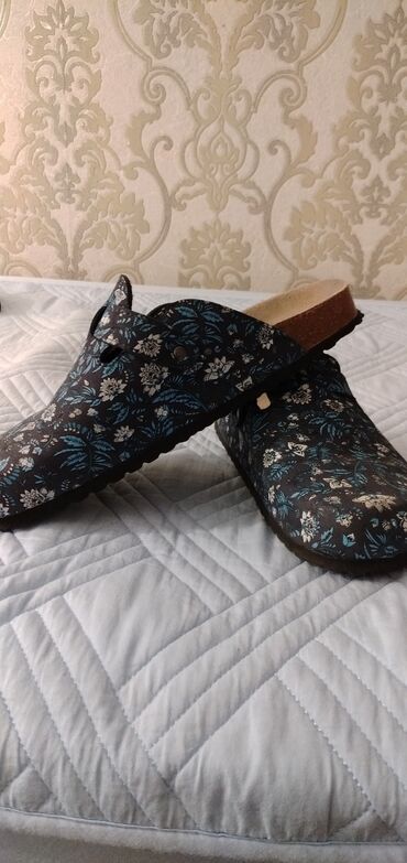 Босоножки, сандалии, шлепанцы: Классные Биркенштоки 41 размер Можно носить и осенью с носками с