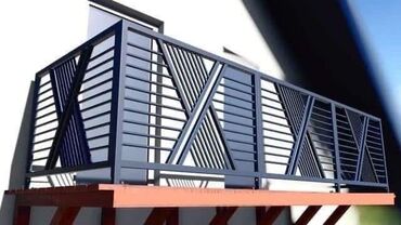 Обшивка лестниц: Металлические перила с геометрическим дизайном. Прочная конструкция — 6