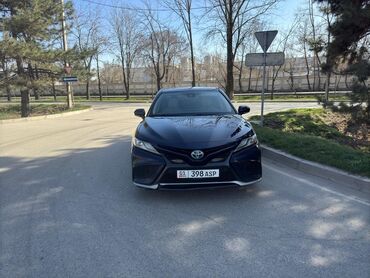 срочный выкуп частных домов: Toyota Camry: 2020 г., 2.5 л, Автомат, Гибрид, Седан