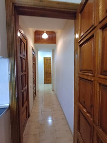 Uzunmüddətli kirayə mənzillər: Səməd Vurğun parkinin yani, 5/5, 2 otaqli, 65 kv sahəsi olan mənzil — 5