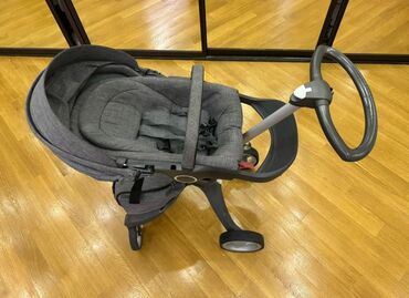 Модульные коляски: Stokke kalyaska 250 azn yaxsi veziyyetdedi prablemi yoxdu iki lulkadan