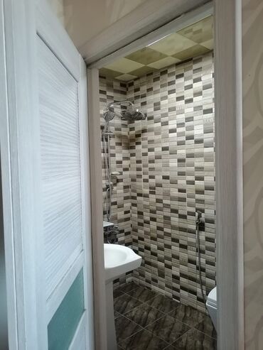 Uzunmüddətli kirayə mənzillər: 200 kvm 16/16 4 Otaqlı tam əşyalı satılır, yeni təmirdən çıxıb bahalı -da lalafo.az — 10 Uzunmüddətli kirayə mənzillər: 200 kvm 16/16 4 Otaqlı tam əşyalı satılır, yeni təmirdən çıxıb bahalı — 10