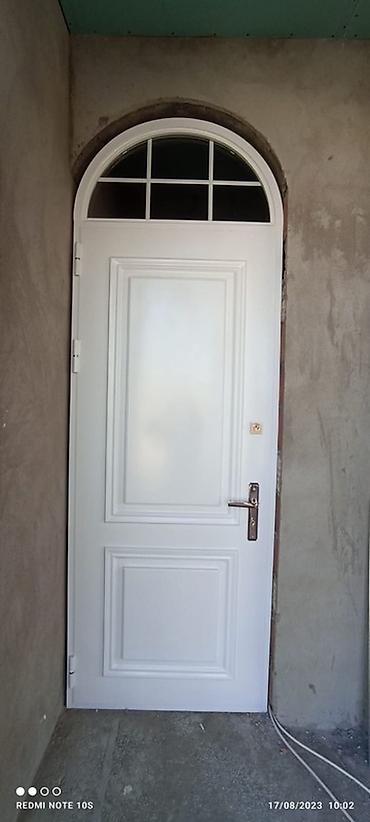 Giriş qapıları: Ev, ofis və ya digər binaların əsas girişləri üçün nəzərdə tutulmuş — 6