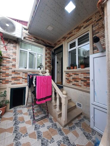 Həyət evləri və villaların satışı: Binəqədi qəs. 3 otaqlı, 72 kv. m, Kredit yoxdur, Yeni təmirli