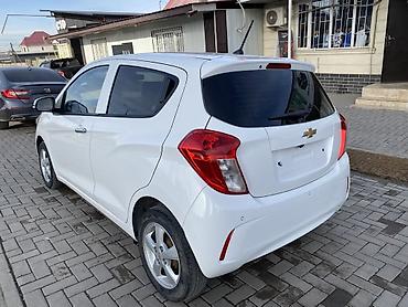 Chevrolet: Chevrolet Spark: 2017 г., 1 л, Автомат, Бензин, Хэтчбэк — 4