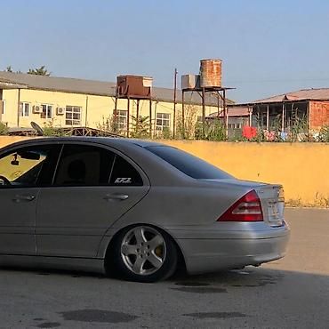 yan güzgülər s: Mercedes-Benz C-Class: 2 l | 2000 il Sedan — 1