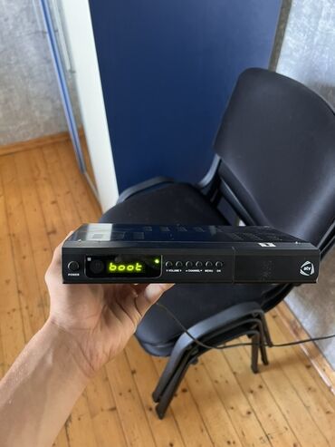 atv plus üçün antenna: Atv Plus Aparat
 Pultu yoxdur. İşlək vəziyətdədir