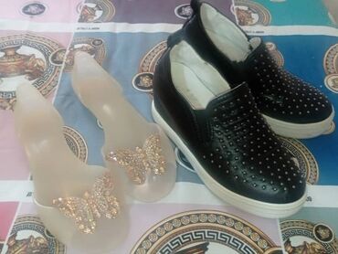 обувь женская бу: Продаю обувь. село Садовое. приглашаю всех в группу по продаже вещей