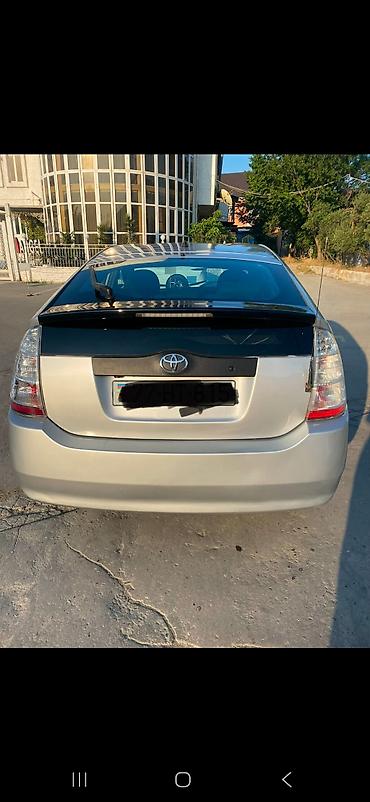 prius salon: Toyota Prius (ikinci nəsil, liftback) – hibrid Özəlliklər: - Hibrid — 3