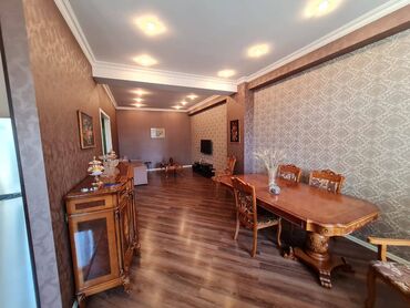 Uzunmüddətli kirayə mənzillər: Razində Aygün mall-ın yanında, Bakıxanov rezidens-də 13 mərtəbəli — 5