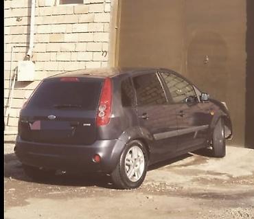mercedes radiator barmaqligi: Ford Fiesta hatchback, 5 qapı, tünd boz rəng. - Kuzov: kompakт şəhər — 3