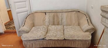 divan tecili: Divan, Açılan