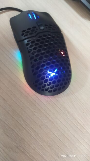 без проводной мышка: Игровая компьютерная мышка с RGB подсветкой В идеальном состояние