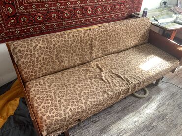 советские мебели: Диван-кровать, цвет - Коричневый, Б/у