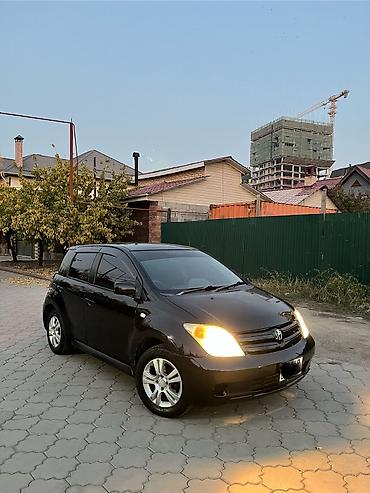Toyota Ist: 2004 г., 1.5 л, Автомат, Бензин, Хэтчбэк