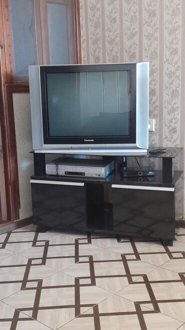 подставка: İşlənmiş, Düz TV altlığı
