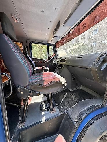 зерколо спринтер: Грузовой фургон Mercedes‑Benz 611D - Тип: малотоннажный — 2