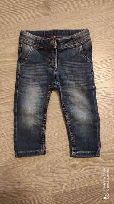 jeans salvar: 12-18 ay . Almaniyadan alınıb,Strec walvardir,yaxşı vəziyyətdədir