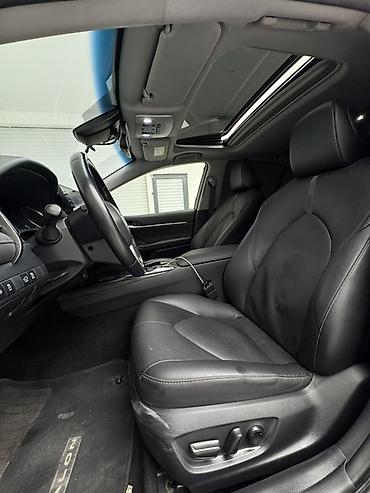 byd e2 2024: Toyota Camry: 2022 г., 2.5 л, Автомат, Гибрид, Седан — 8