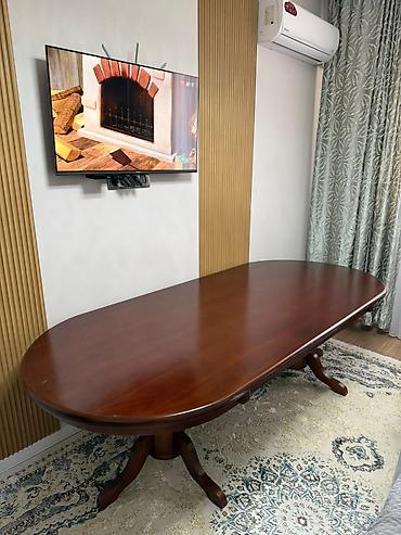 study table: - Классический овальный стол из массива/шпона темного дерева с — 2