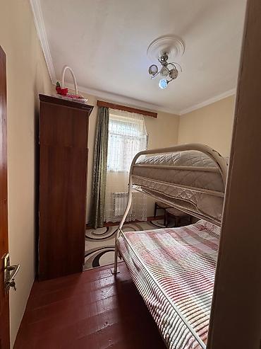 Həyət evləri və villaların satışı: Binəqədi qəs. 6 otaqlı, 170 kv. m, Orta təmir — 25