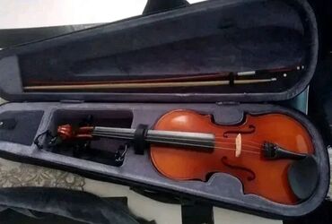 Violine: Violina u veoma lepom stanju bez ostecenja velicina cela