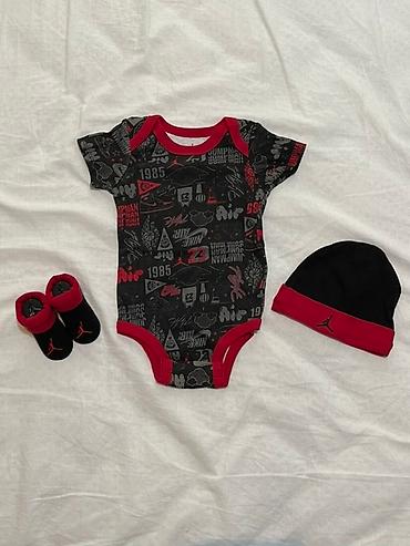 sarı bodilər: Uşaq dəsti, Uniseks, 3 - 6 ay, Nike — 9