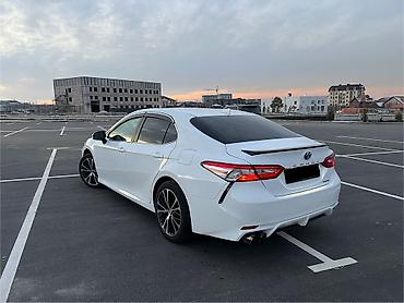 Toyota: Toyota Camry: 2019 г., 2.5 л, Вариатор, Гибрид, Седан — 2