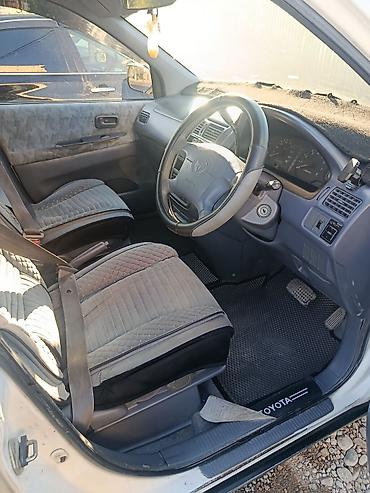 Toyota: Toyota Ipsum: 1997 г., 2 л, Автомат, Бензин, Минивэн — 2