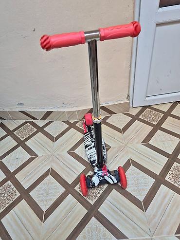 2 tekerli scooter: Uşaq skuterı - Üç təkərli dizayn: 2 ön, 1 arxa təkər – stabil və — 1