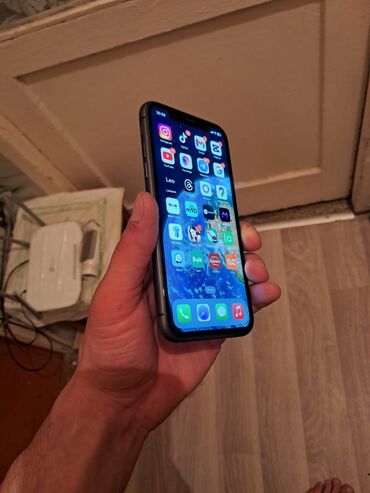 ayfon 10: IPhone 11, 128 GB, Qara, Face ID