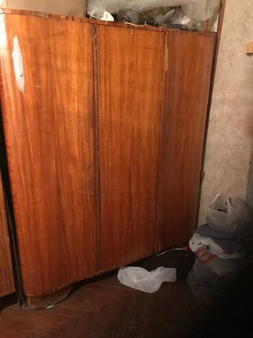 дсп мебель: Гардеробный шкаф, Б/у, 3 двери, Распашной, Прямой шкаф, Россия
