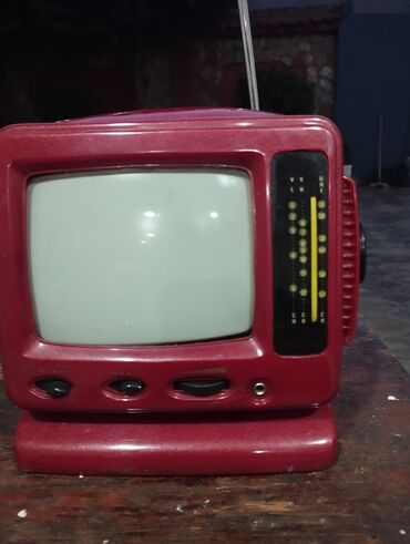 Televizorlar: İşlənmiş Televizor Akai DLED 24" 4K (3840x2160), Pulsuz çatdırılma