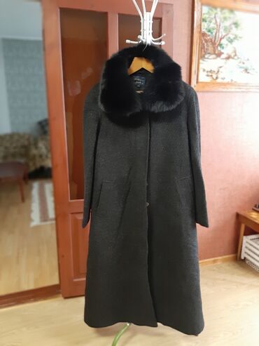 съемный меховой воротник на пальто: Пальто зима -осень, очень хорошего качестваворотник