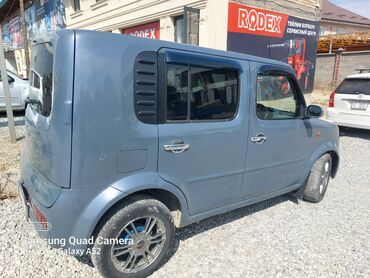 дешевые авто машины: Nissan Cube: 2003 г., 1.4 л, Автомат, Бензин, Купе