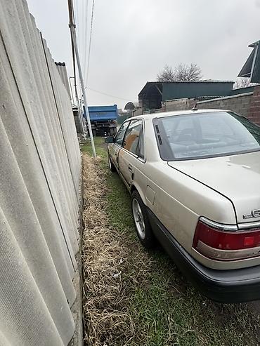 Mazda: Mazda 626: 1988 г., 2 л, Механика, Бензин, Седан — 4