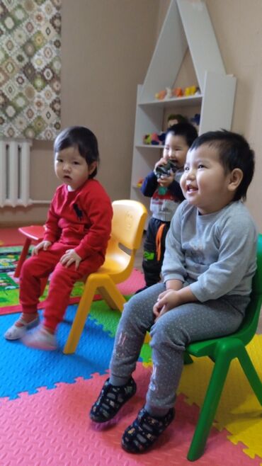 детские скамейки: Идёт набор детей от 1.5 до 6 лет в детский садик "Wonderland."