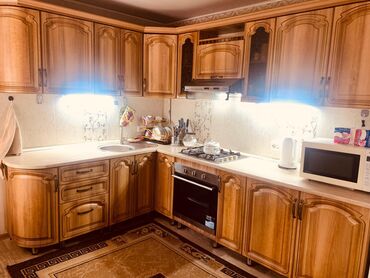 Продажа домов: Дом, 210 м², 7 комнат, Собственник — 23