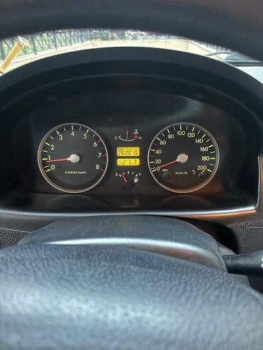 Hyundai: Hyundai Getz, gümüşü rəng Texniki xüsusiyyətlər: - Yanacaq növü — 15