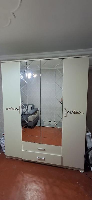 Dolab 260 azn əla vəziyyətdə prablemsiz. 4 qapilidir. Unvan lalafo.az -da Dolab 260 azn əla vəziyyətdə prablemsiz. 4 qapilidir. Unvan