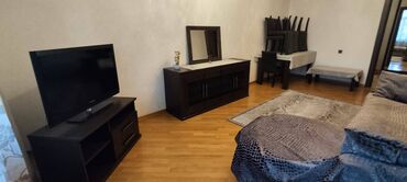 Uzunmüddətli kirayə mənzillər: Nəsimi rayonu Abdulvahab Salamzadə küçəsində (8 Noyabr metrosunun — 18