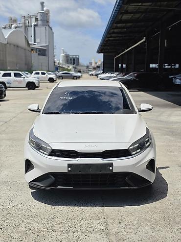 Kia K3: 2022 г., 1.6 л, Вариатор, Бензин, Седан lalafo.kg да Kia K3: 2022 г., 1.6 л, Вариатор, Бензин, Седан
