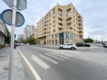 xacmaz rayonunda ayliq kiraye evler: Nərimanovda -- Təmirli 445 Kv.m Obyekt İcarəyə verilir. Binanın altı